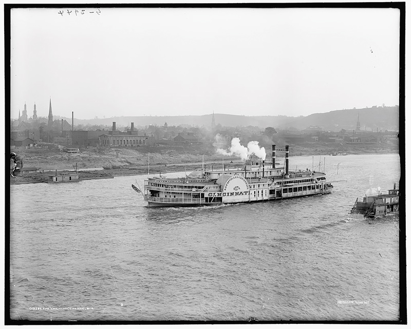 Dry plate negative of a Steamboat on the Ohio River in Cincinnati, Ohio c. 1906 (Credit: Library of Congress Prints and Photographs Division).