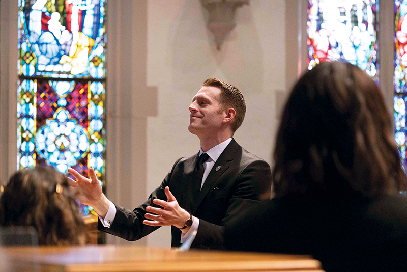 Director of Choruses Matthew Swanson conducts the May Festival Chamber Choir during a performance at Westwood First Presbyterian Church, October 2024. Credit: Charlie Balcom